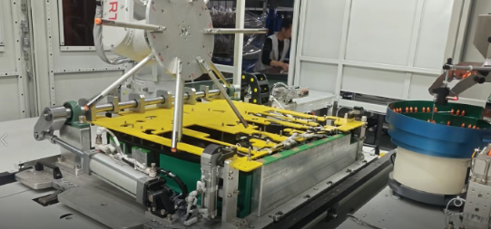 Jüngste Firmenblogs über Automatisches Einfügen von Klemmen für Automobiltürplatten