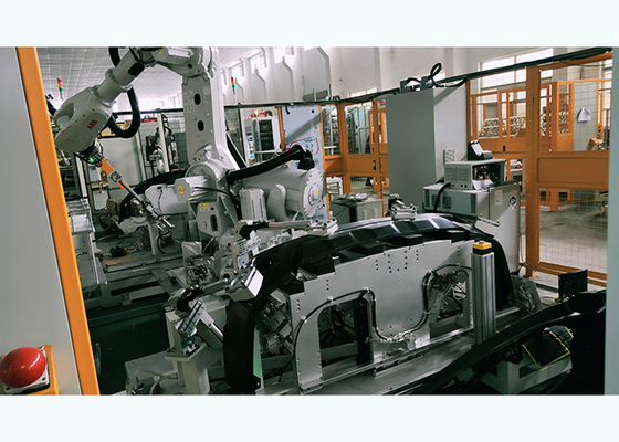 Flexibler Roboter-lochendes und Ultraschallschweißgerät für Auto-Plastikstoßdämpfer