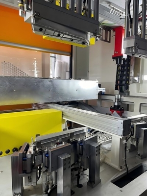 380V Warmpresse-Bedeckungsmaschine auf Automobil Tür-Panel Medaillon Teil Lamination mit weichen
